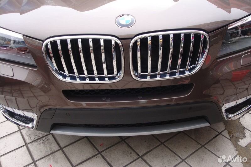 Накладка на решетку радиатора BMW X3 (2010-2013)