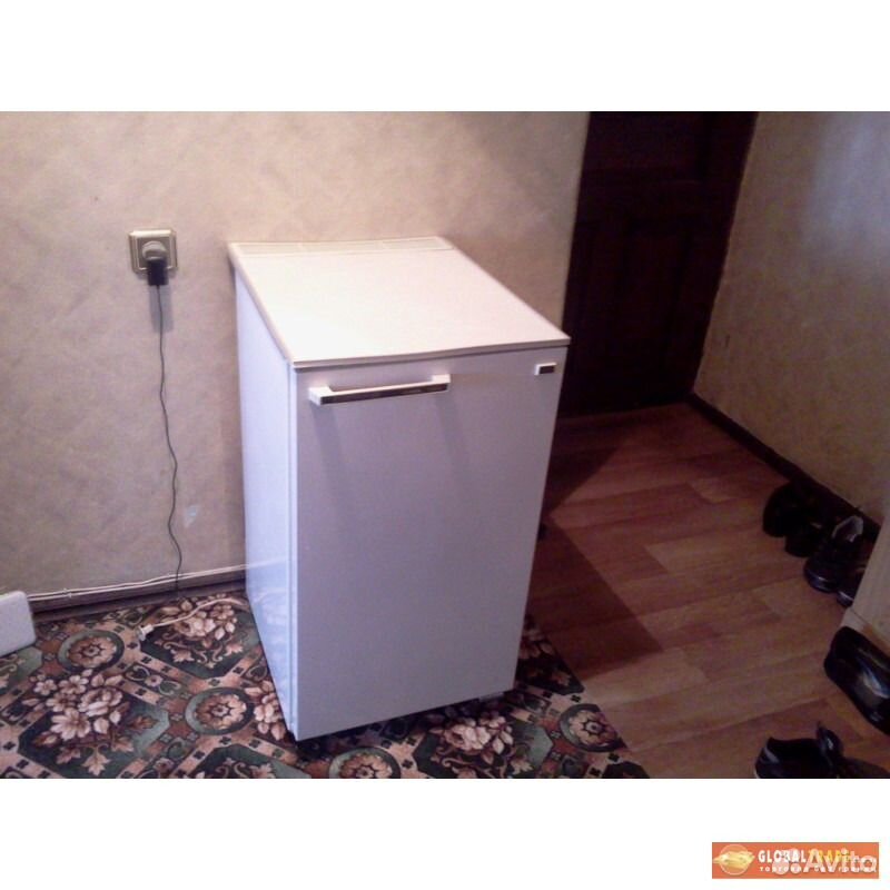 Авито холодильник маленький б. Юла холодильник маленький. Холодильник б/у. Бэушные холодильники маленькие. Продается холодильник.