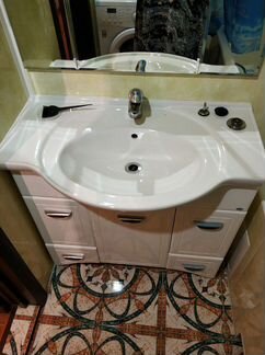 Тумба + зеркало для ванной (гарнитур)