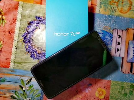 Телефон Honor 7c pro