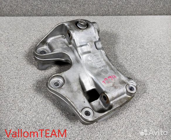 Лот T279 Кронштейн генератора VW Touareg