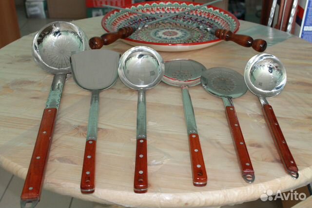 Шумовка и половник для казана с деревянной ручкой