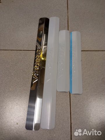 Накладки на пороги priora