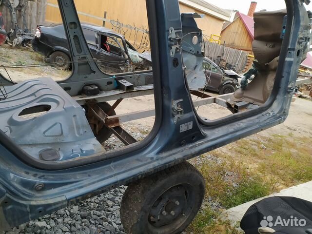 Порог со стойкой правый Renault Duster I (2010–201