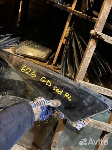 Форточка задняя левая mazda 626 gd седан