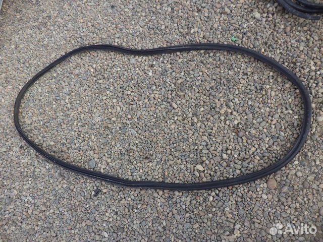 Уплотнительная резинка багажника Toyota Corolla