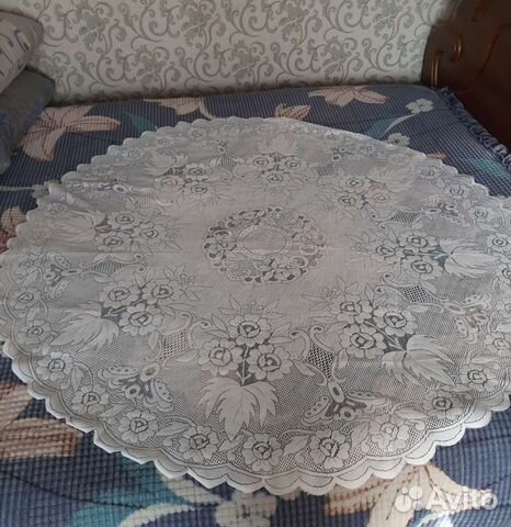 Скатерть на круглый стол кружевная 130 х 125