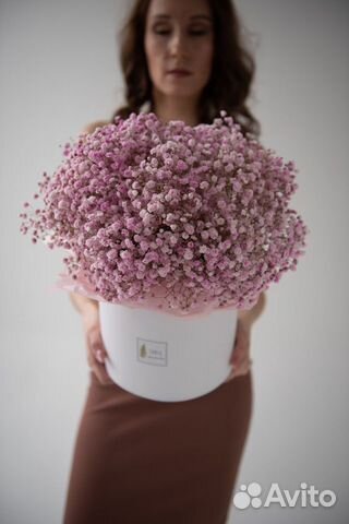 Композиция розовая гипсофила в коробке