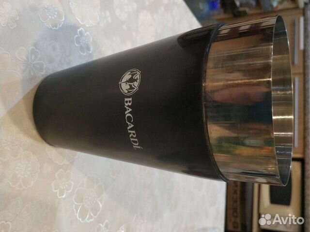 Шейкер. Банка. Мерные ложки. Соковыжималка