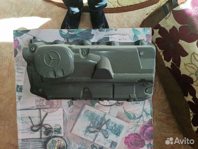 Крышка двигателя 646 на mercedes