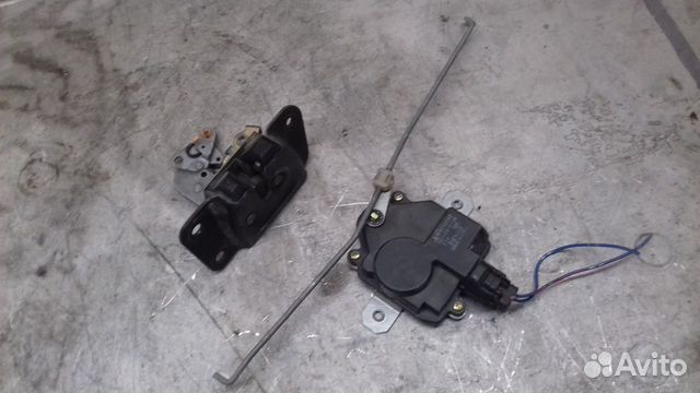 Замок багажника Mitsubishi RVR