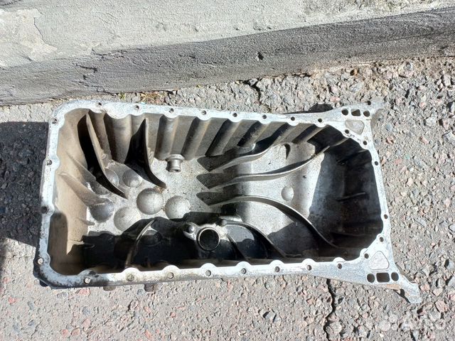 Поддон масляный Mercedes