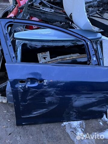Дверь передняя правая Opel astra j