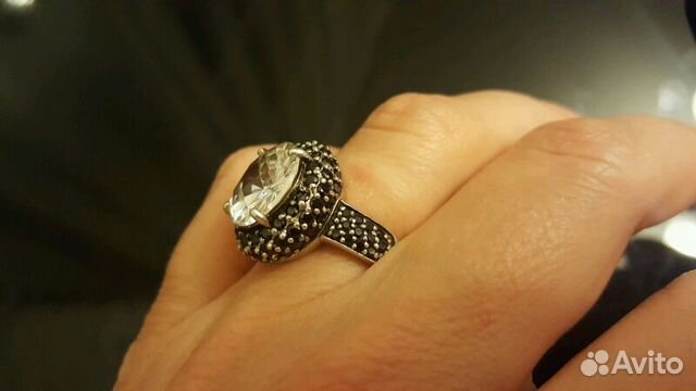 Кольцо перстень с цирконом и фианитами Кольцо перстень с цирконом и фианитами