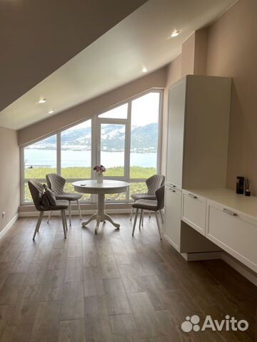 

1-к. квартира, 70 м², 10/10 эт.