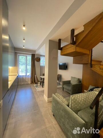 

2-к. квартира, 61 м², 2/3 эт.