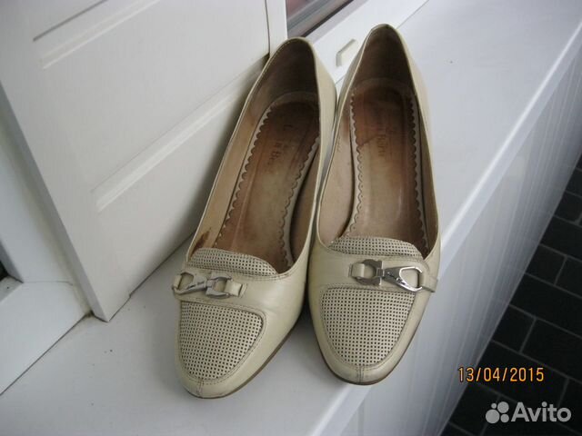 Две пары кожаных туфель ф. Две пары кожаных туфель ф.
