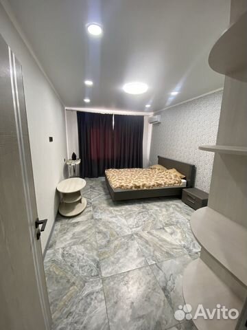 

2-к. квартира, 70 м², 2/7 эт.