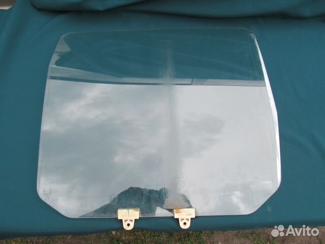 Стекло Ниссан Датсун, Ниссан Пикап. Задн. дверь