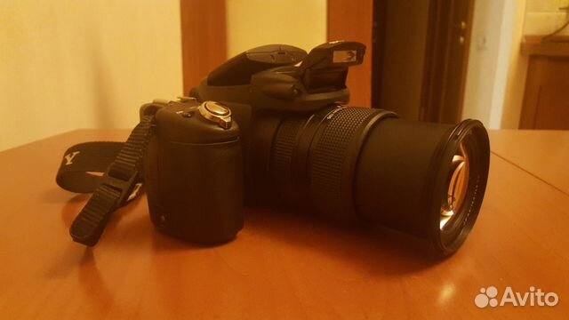 Sony Cyber-shot DSC-R1