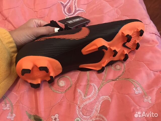 Футбольные бутсы Nike Mercurial