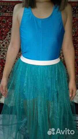 Гимнастический купальник и две юбки для танцев Гимнастический купальник и две юбки для танцев