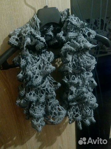 Женский шарф ручной работы Женский шарф ручной работы