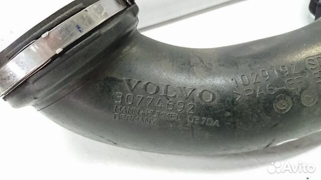 Патрубок воздушный Volvo Xc60 2.4D 2009-2013 Патрубок воздушный Volvo Xc60 2.4D 2009-2013