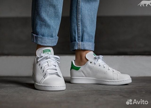 Stan Smith с широкими штанами