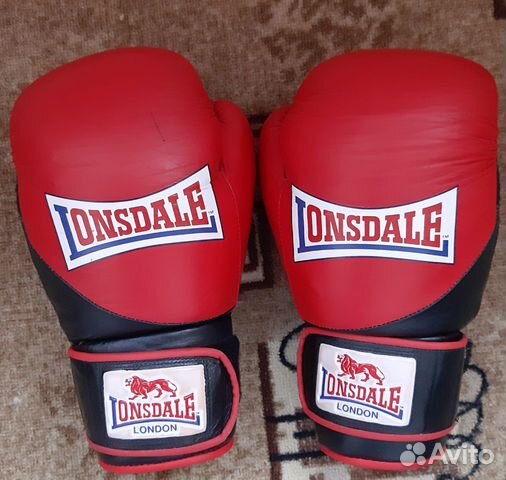 Боксерские перчатки lonsdale