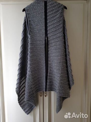 Жилетка, пуховик, кардиган Жилетка, пуховик, кардиган