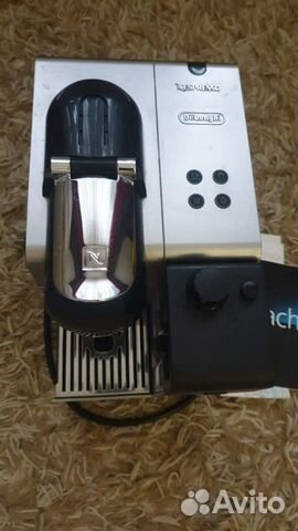 Капсульная кофемашина Nespresso delonghi