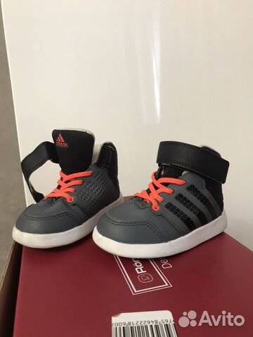 Кроссовки Adidas (ботинки) 21, 22 р Кроссовки Adidas (ботинки) 21, 22 р