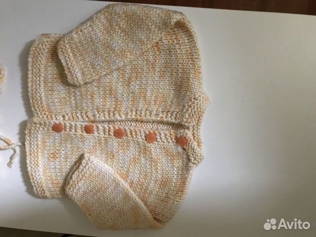 Костюм вязаный новорожденному Костюм вязаный новорожденному