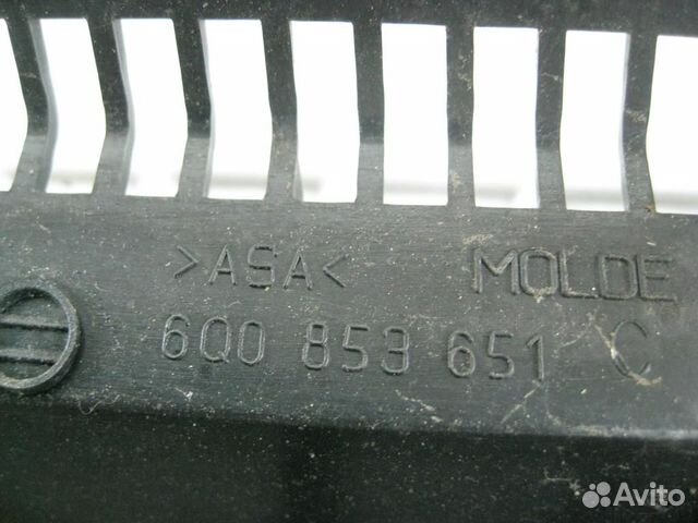 Решетка радиатора VW Polo 4 2001-2005 Решетка радиатора VW Polo 4 2001-2005