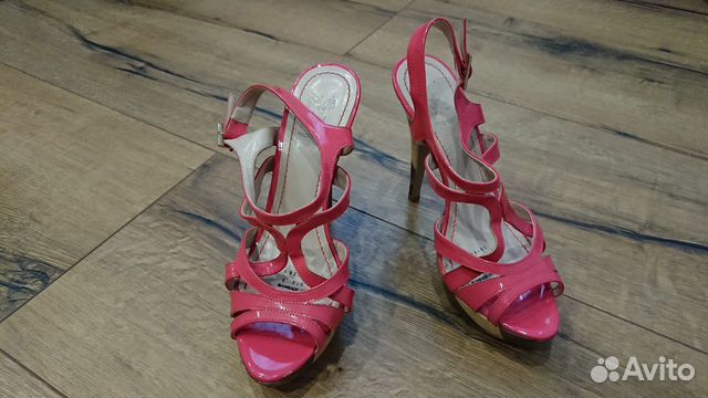 Босоножки на каблуке коралловые mascotte 36 р Босоножки на каблуке коралловые mascotte 36 р