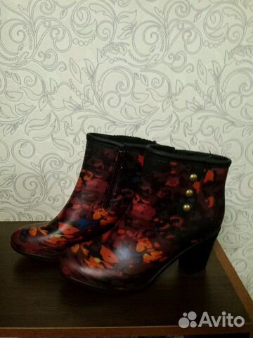 Резиновые сапожки 40 размер Резиновые сапожки 40 размер