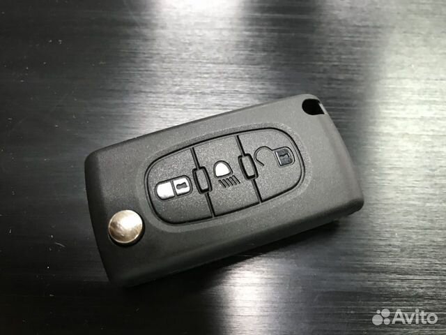 Ключ для Peugeot 407 выкидной Ключ для Peugeot 407 выкидной