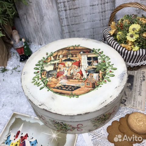 Шкатулка круглая, праздничная (короб) Шкатулка круглая, праздничная (короб)