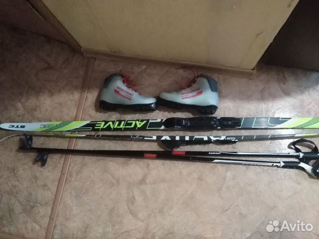 Лыжные ботинки Лыжные ботинки