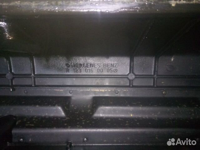 Крышка Гбц клапанная Мерседес Бенц W123 123920