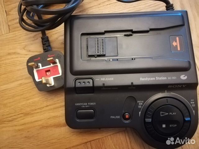 Док-станция Sony Handycam Station AC-HS1 Док-станция Sony Handycam Station AC-HS1