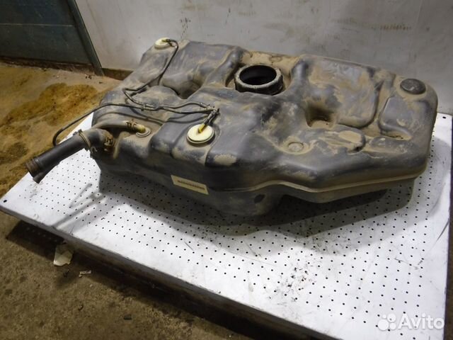 Бак топливный (бензобак) Nissan Primera P12 Бак топливный (бензобак) Nissan Primera P12