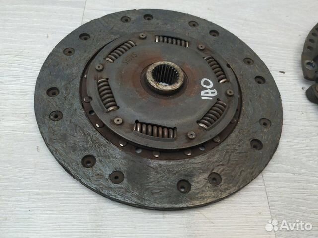 Сцепление 038141032N VW Passat (B5) 2000-2005 Сцепление 038141032N VW Passat (B5) 2000-2005