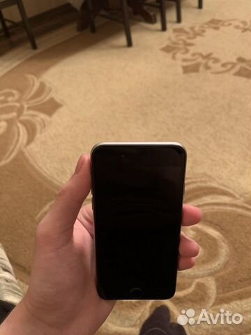 Телефон iPhone