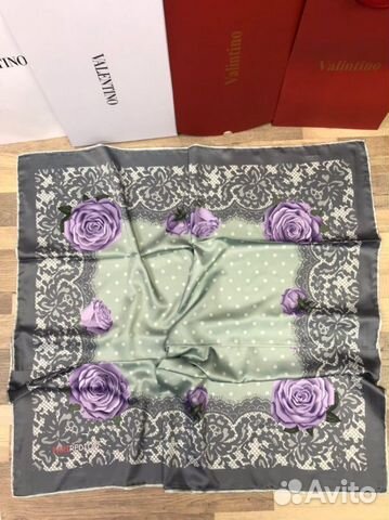 Новый женский шёлковый платок Valentino Новый женский шёлковый платок Valentino