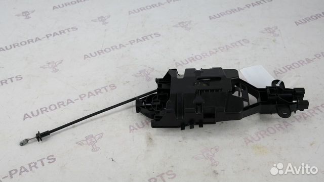 Кронштейн правой ручки Volvo xc90 Кронштейн правой ручки Volvo xc90