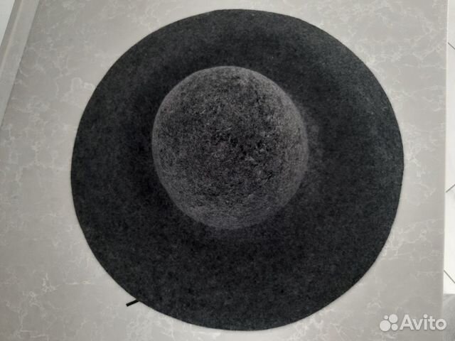 Шляпа с широкими полями
