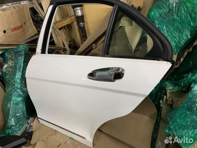 Дверь w204 Mercedes задняя левая Дверь w204 Mercedes задняя левая