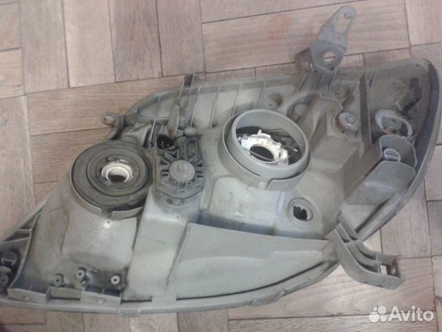 Фара передняя Toyota Corolla E120 Фара передняя Toyota Corolla E120